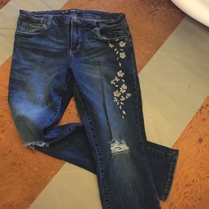 STS BLUE Embroidered JEANS